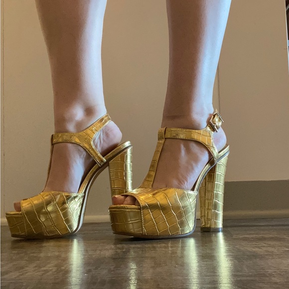 Gold Snakeskin Platform Shoes - Size 7- Jessica Simpson - Picture 2 of 6